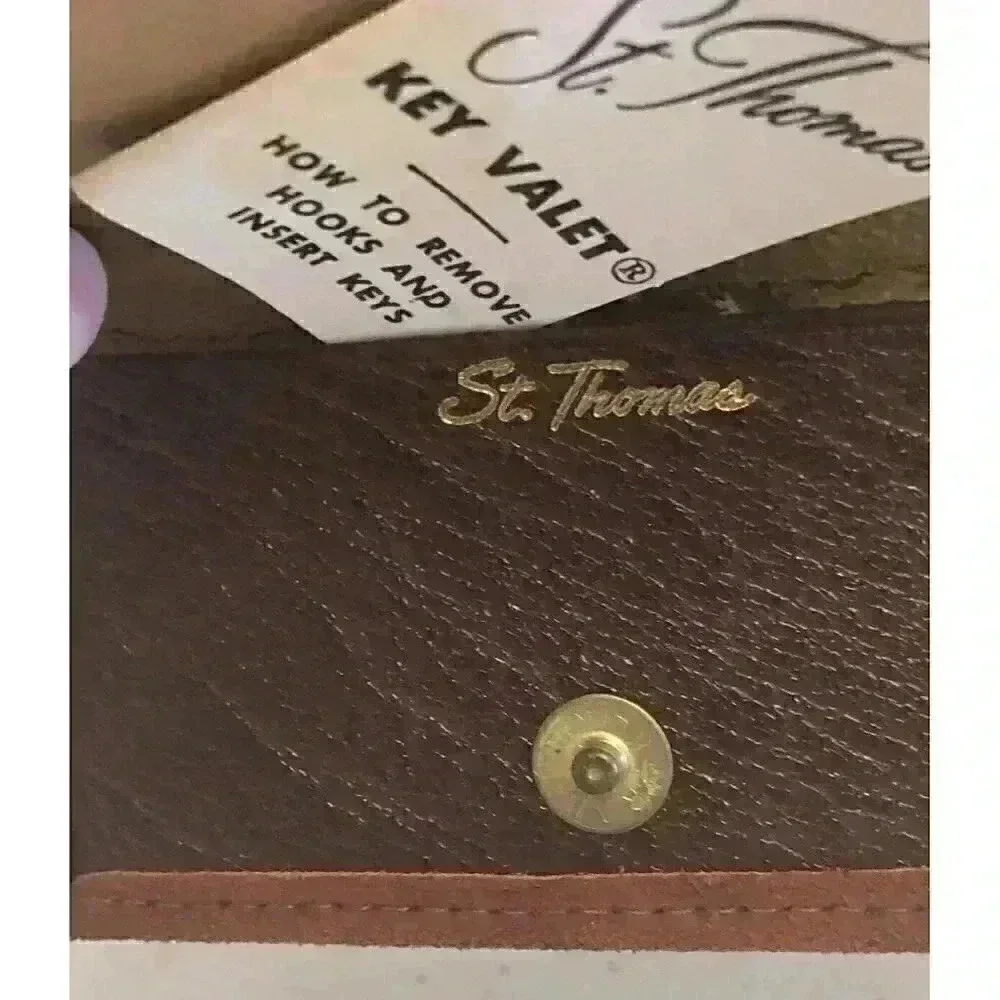 Vintage St Thomas Key Valet Case Holder with Box *READ*